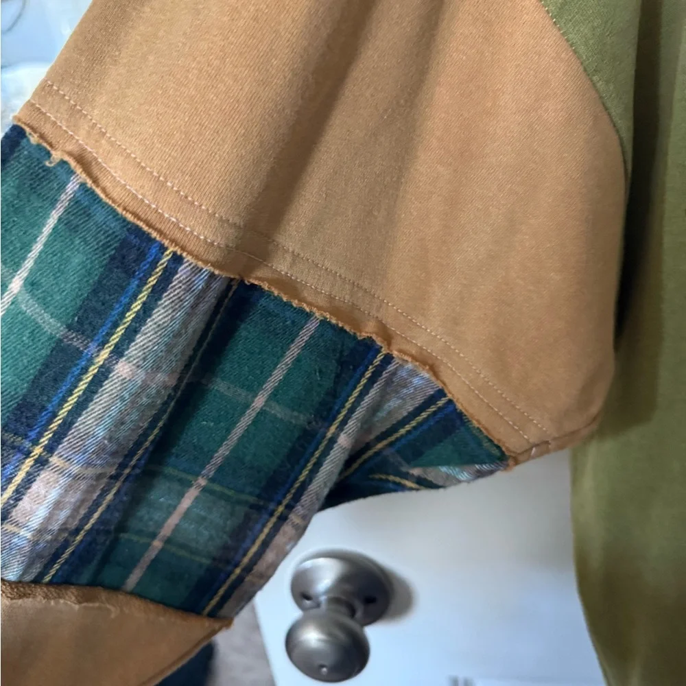 Easel Fall Colorblock Sweatshirt with Plaid Sleeves - Picture 4 of 5
